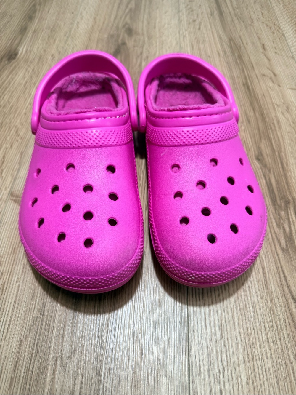 Crocs Classic Lined Clog Hot Pink Fuzzy Women's 9 Men's 7 Unisex Clogs